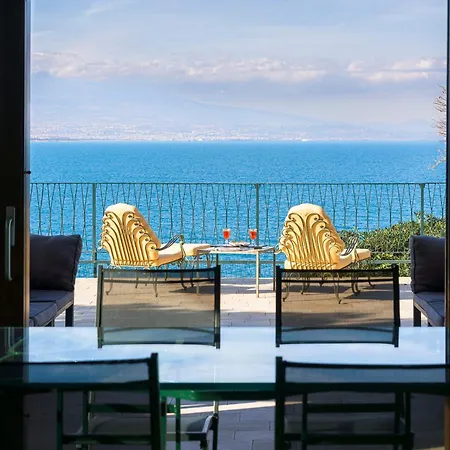 Coralia Villa Augusta